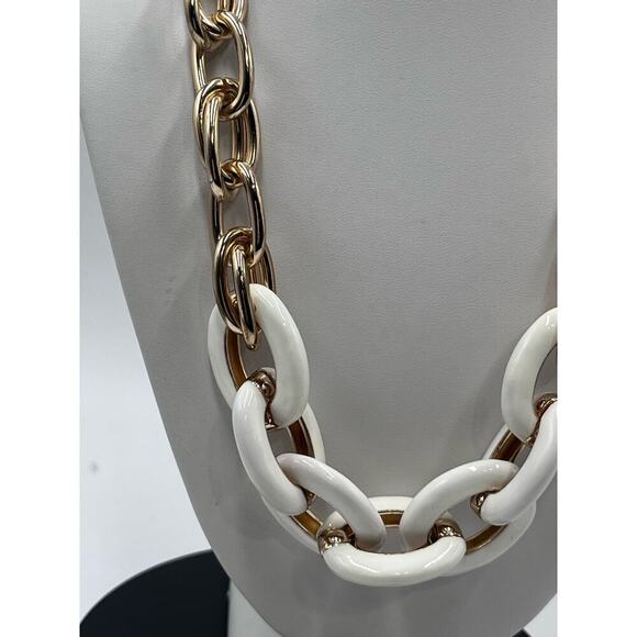Lane Bryant Vintage Heavy White Enamel Gold Tone Link Chain Necklace - Picture 4 of 12